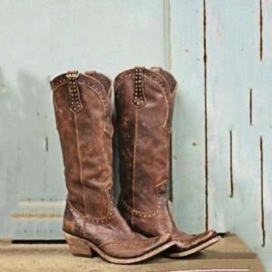 Liberty Black distressed boots